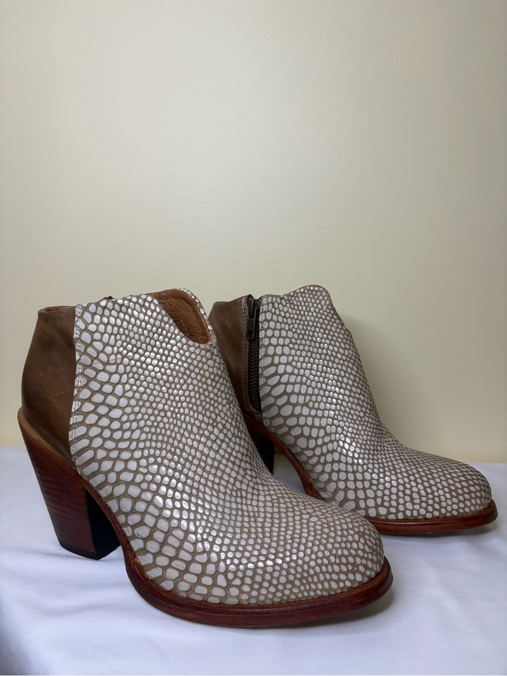 Freebird by Steven Cream and Brown Snake-Texture Ankle Booties Size 8
